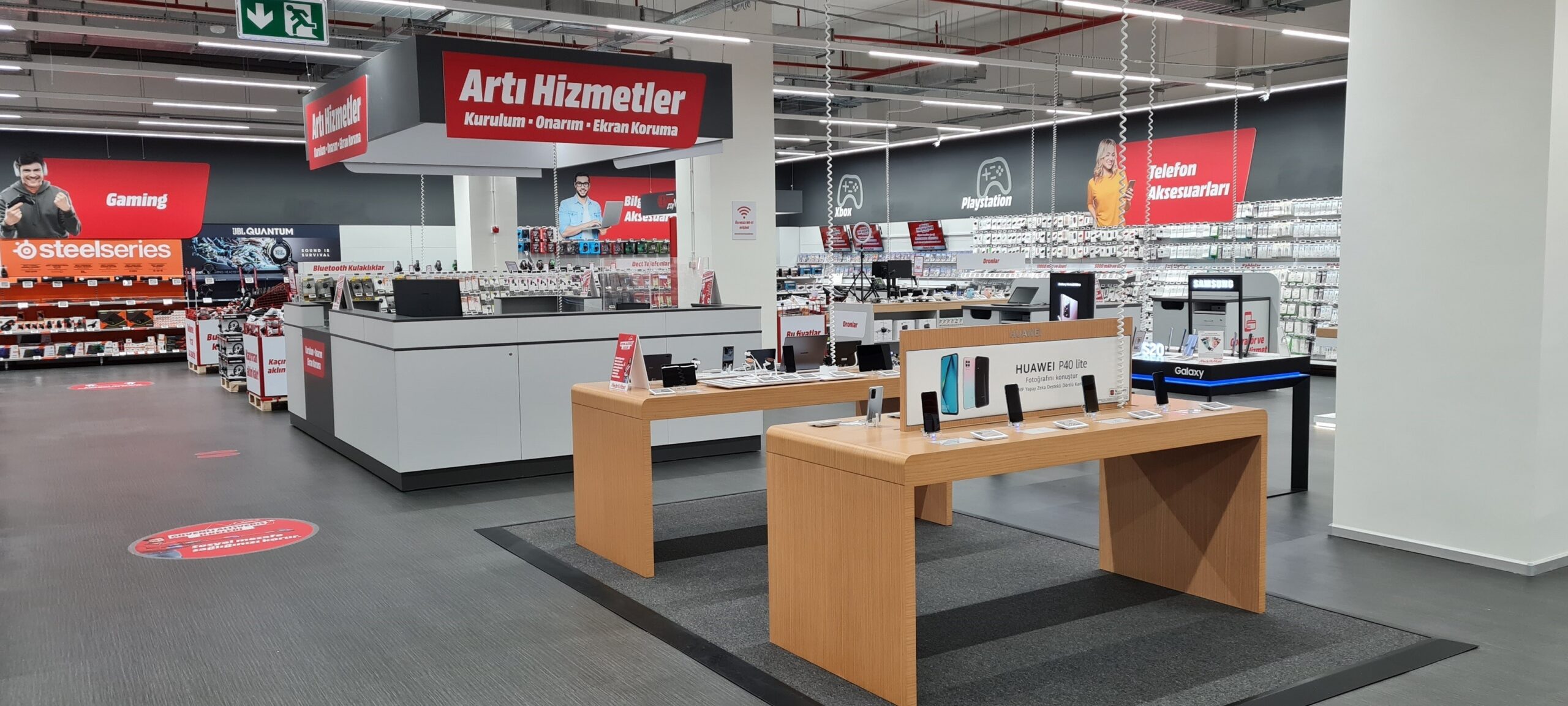Teknolojide stok eritme kampanyası kapsamında elektronik ürünler uygun fiyatla satışa