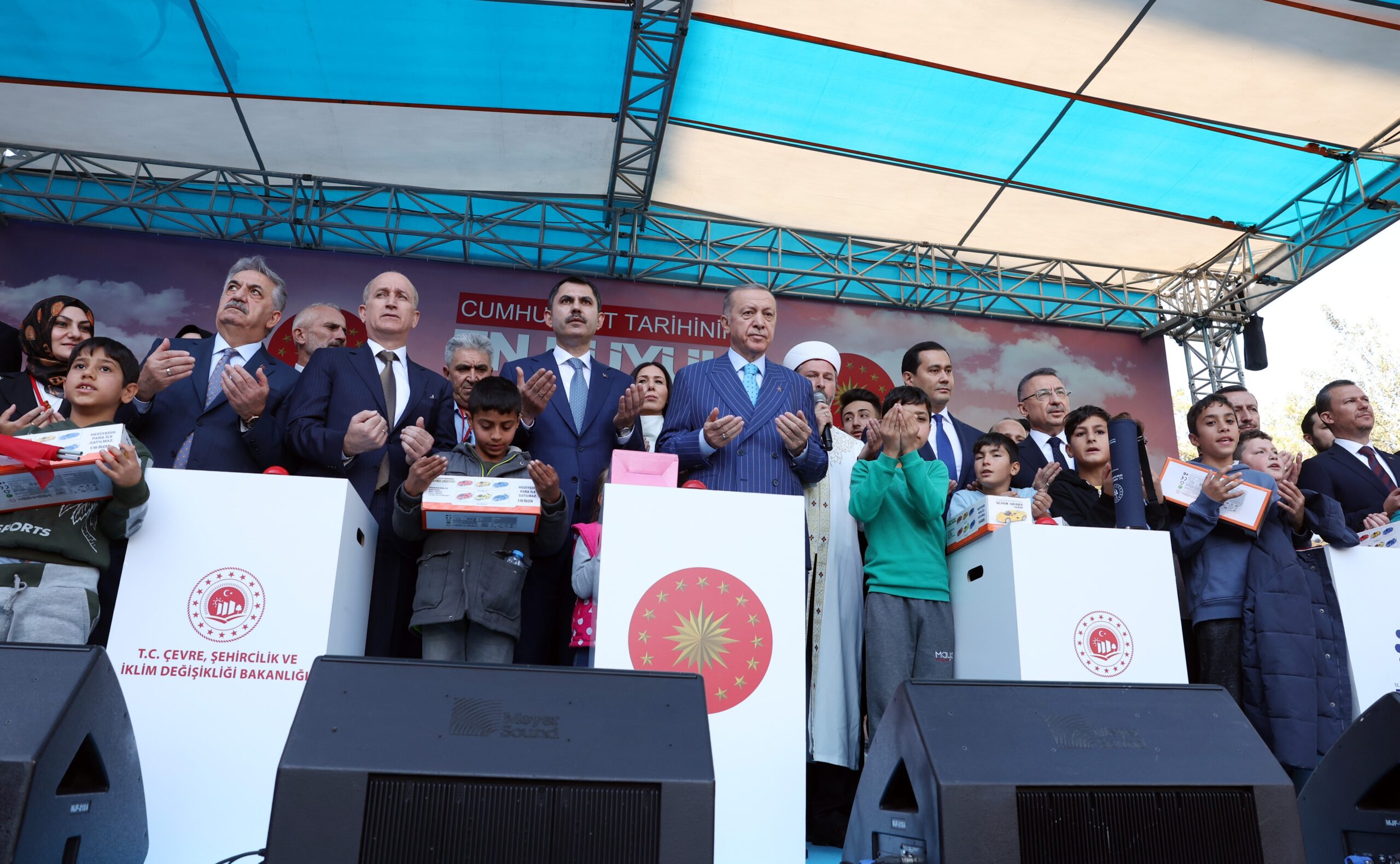 Cumhurbaşkanı Recep Tayyip Erdoğan, “2 yıl içinde 250 bin konutluk