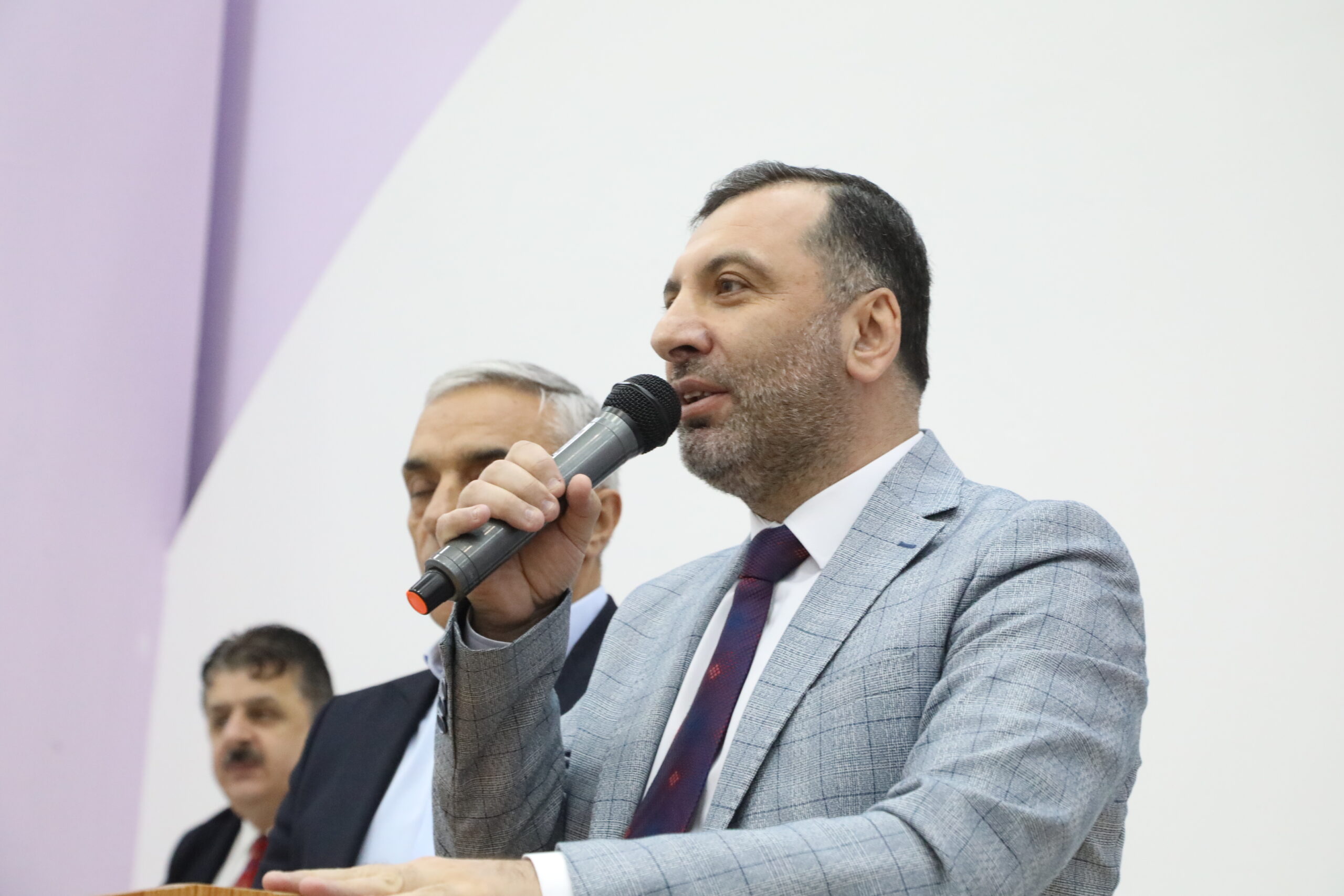 Sarıcaoğlu: “Büyük bir aileyiz” İftarda ‘toplu iş sözleşmesi’ imzalandı Belediye