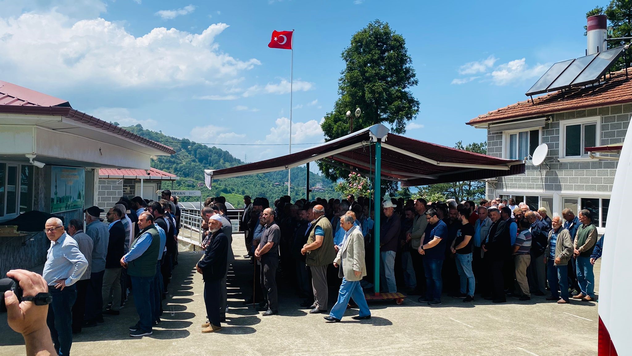 Trabzon’un Sürmene ilçesinde geçtiğimiz 28 Mayıs akşamı Cumhurbaşkanı Recep Tayyip
