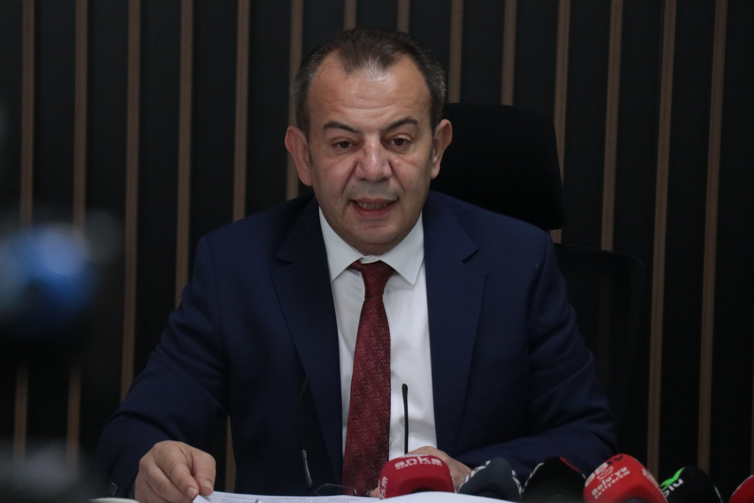 Bolu Belediye Başkanı Tanju Özcan, sosyal medya hesabından CHP Genel