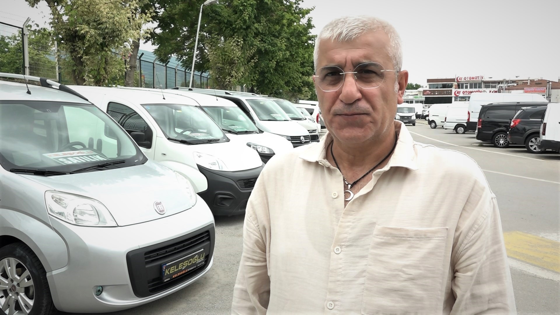 Araç almak isteyenlerin bayram sonrasını beklememesi gerektiğini belirten Bursa Oto