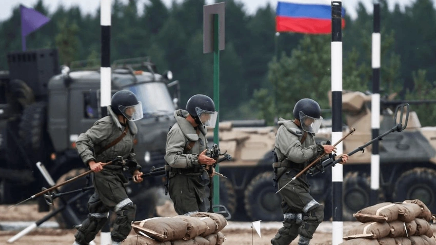 Rus ordusunun Zaporijya’daki ordusunu komuta eden Tümgeneral Ivan Popov, askerlere