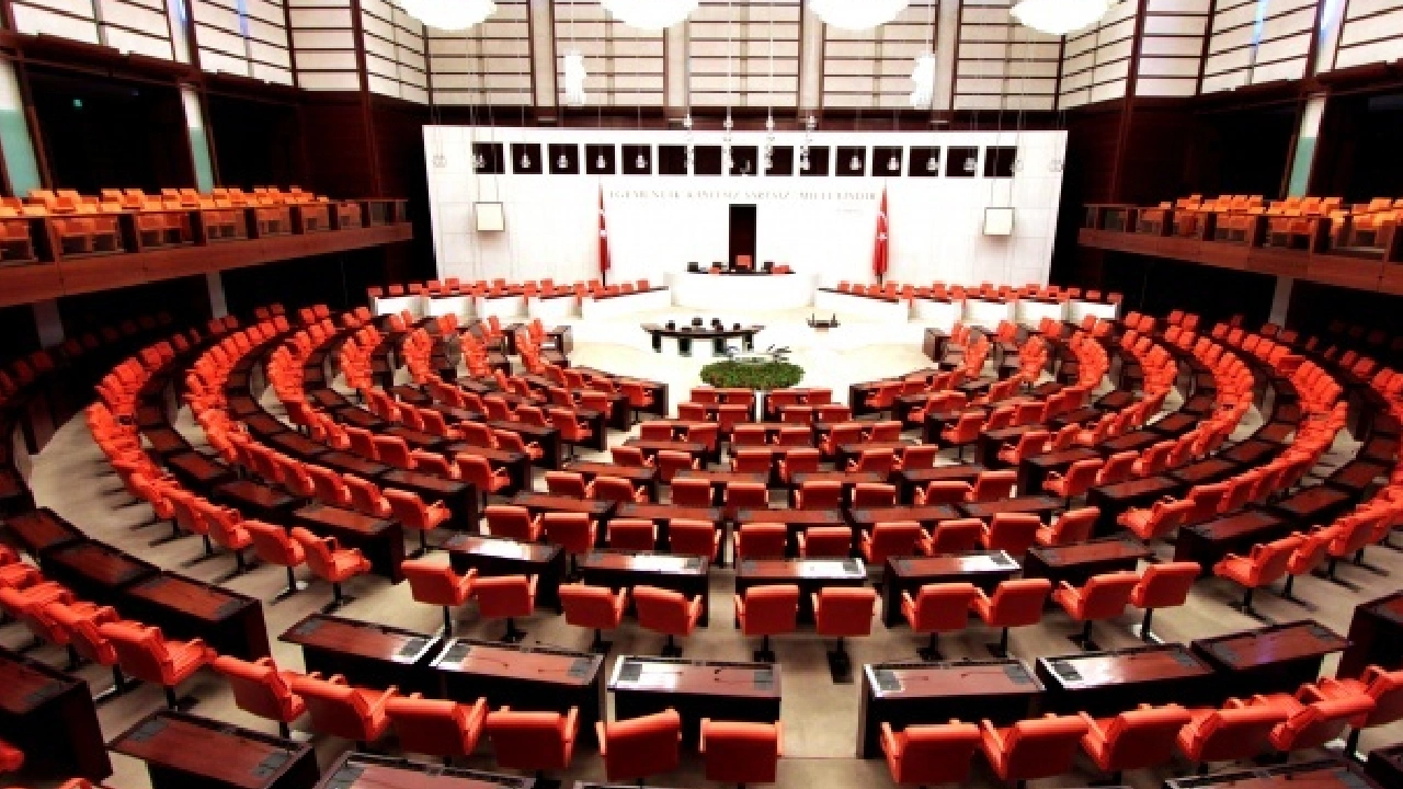 Yasama faaliyetlerine ara veren TBMM, 1 Ekim’e kadar tatile girdi.
