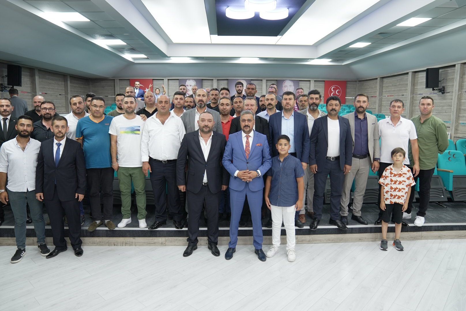 Milliyetçi Hareket Partisi (MHP) Ankara İl Başkanlığı’na üye akını hız