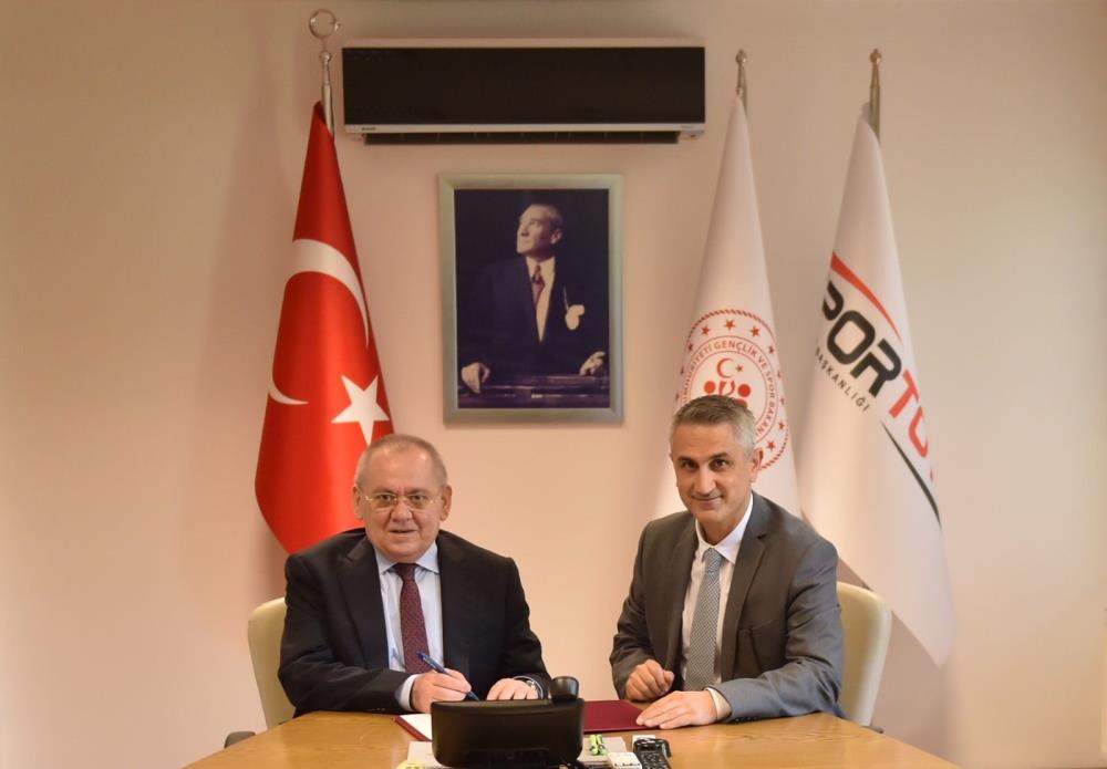 Samsun Büyükşehir Belediye Başkanı Mustafa Demir, inşaatı devam eden ‘İlkadım