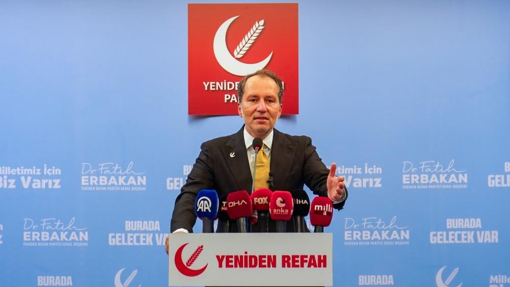 Yeniden Refah Partisi, İzmir’de 6 ilçe binasının açılışını gerçekleştirmeye hazırlanırken,