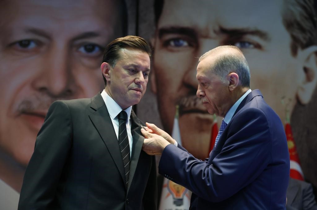 İYİ Parti’den istifa eden Eskişehir Milletvekili Nebi Hatipoğlu AK Parti’ye