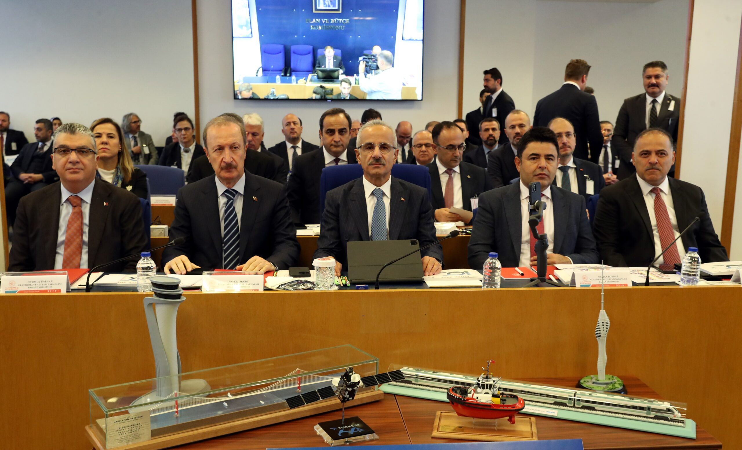 Ulaştırma ve Altyapı Bakanı Abdulkadir Uraloğlu, “Trafik kazalarında, 100 milyon
