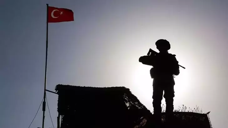 Milli Savunma Bakanlığı (MSB), Türkiye’den Yunanistan‘a, Suriye‘den de Türkiye’ye yasa dışı yollarla