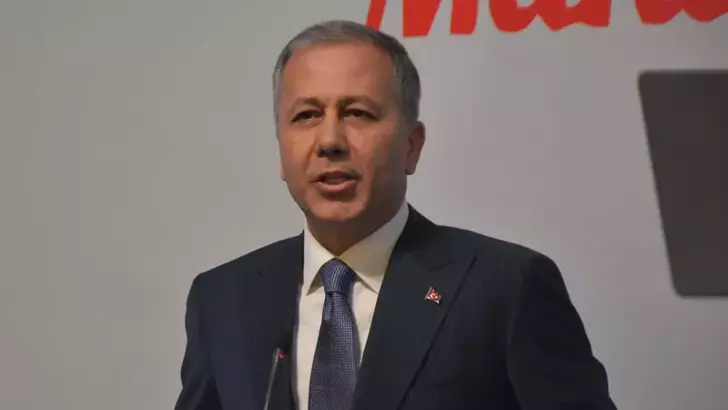 İçişleri Bakanı Ali Yerlikaya, İsrail’in, Refah kentindeki Filistin kampını bombalamasına ilişkin, “Biz