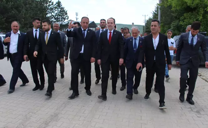 YENİDEN Refah Partisi Genel Başkanı Fatih Erbakan, ‘teşekkür ziyaretleri’ kapsamında Çankırı‘nın