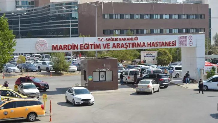 Mardin‘in Dargeçit ilçesinde ailesi ile birlikte kaldığı otelin 4’üncü kat