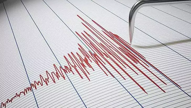 Van Gölü’nde Richter ölçeğine göre 4.3 büyüklüğünde deprem meydana geldi. 7 kilometre derinlikteki deprem, Van’ın
