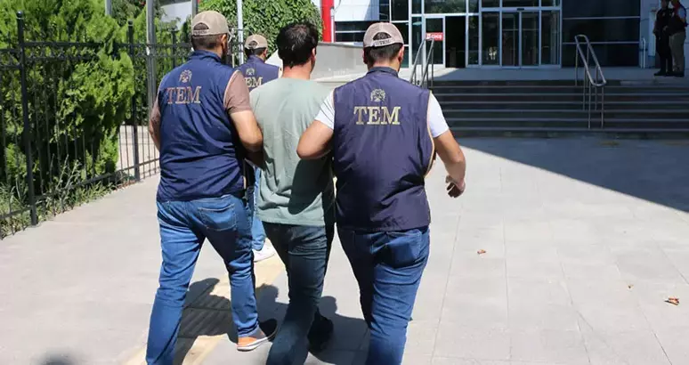 Adıyaman‘da, DEM Parti Merkez İlçe Başkanı Yusuf Özperçin, Türkiye Cumhuriyeti aleyhine yaptığı