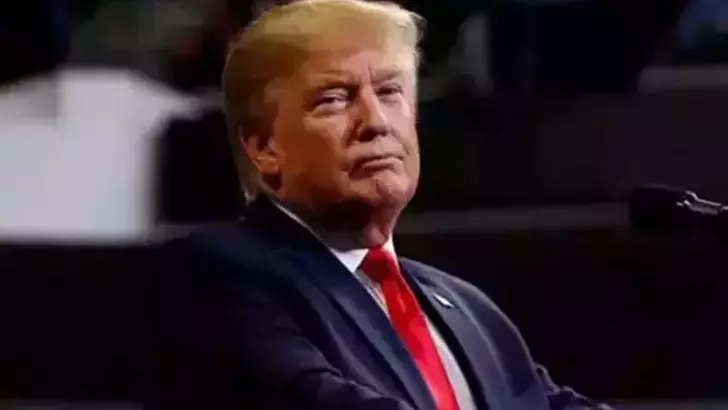 ABD eski Başkanı ve başkan adayı Donald Trump, adaylıktan çekilen ABD