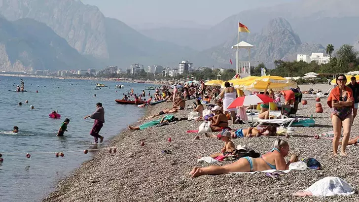 Türkiye’nin turizm geliri 2’nci çeyrekte bir önceki yılın aynı dönemine göre, yüzde