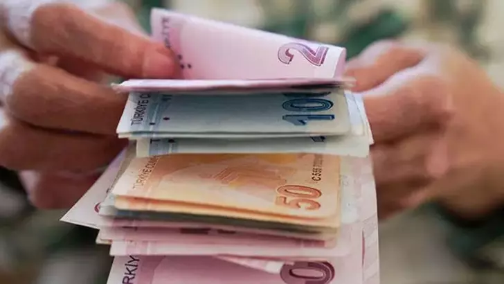 Sosyal Güvenlik Kurumu (SGK), en düşük emekli aylığının 12 bin 500 liraya