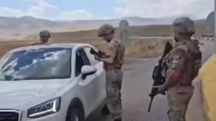 Van‘da jandarmanın temmuz ayında yaptığı çalışmalarda yakalanan 228 şüpheliden 52’si tutuklandı.