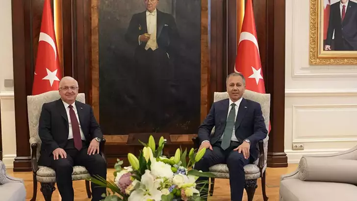 İçişleri Bakanı Ali Yerlikaya, Milli Savunma Bakanı Yaşar Güler ile bir