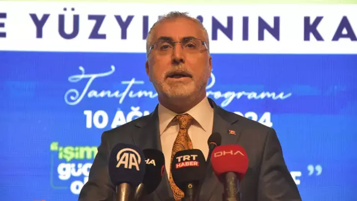 Çalışma ve Sosyal Güvenlik Bakanı Vedat Işıkhan, Sivas’ta, ‘Milli Müdafaadan
