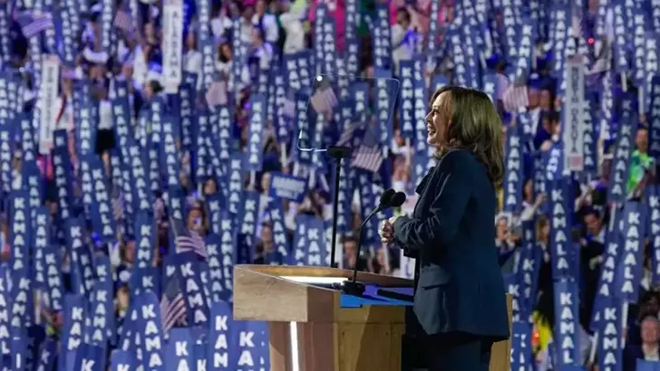 ABD Başkan Yardımcısı Kamala Harris, dün Demokratik Ulusal Parti Kongre’sinde ABD