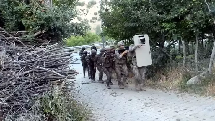 İçişleri Bakanı Ali Yerlikaya, 23 ilde DEAŞ terör örgütüne yönelik