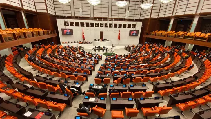 Türkiye Büyük Millet Meclisi (TBMM), 2 aylık aranın ardından yarın