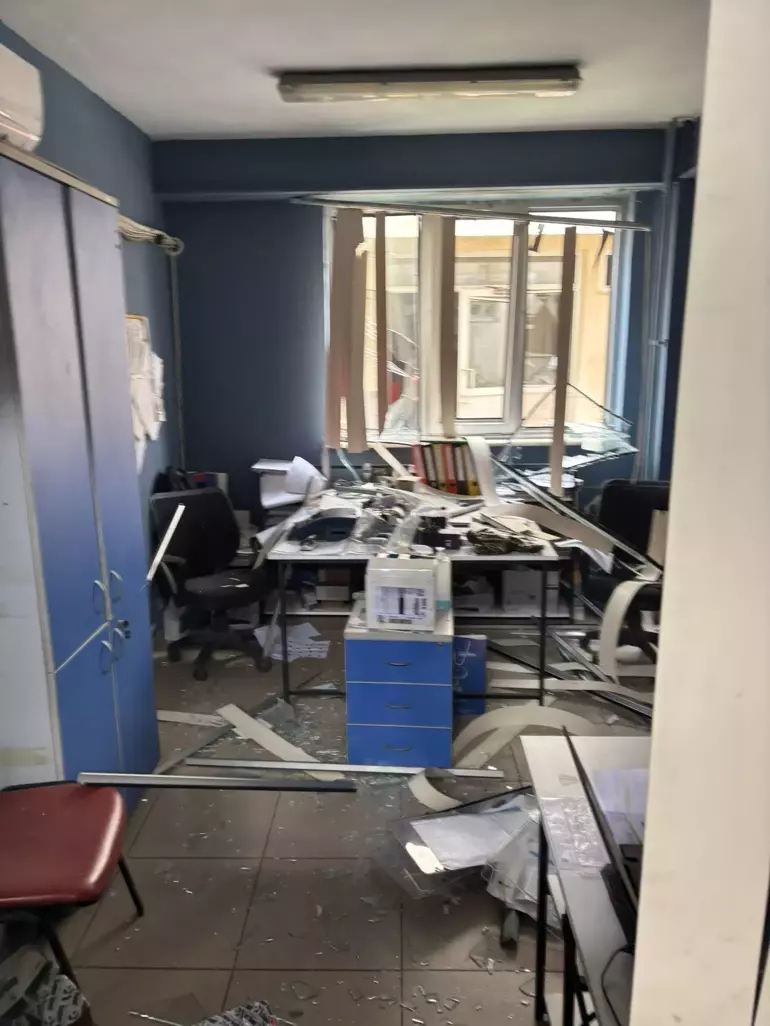Kocaeli’de, TÜPRAŞ’ta tatbikat sırasında patlama meydana geldi. TÜPRAŞ’tan dumanlar yükselirken, olay yerine itfaiye