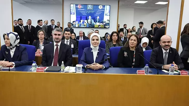 Aile ve Sosyal Hizmetler Bakanı Mahinur Özdemir Göktaş, Aile ve
