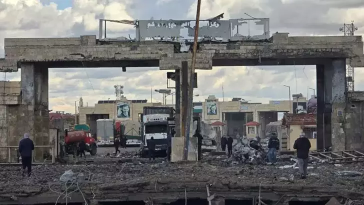 Suriye’de Esad rejimine karşı operasyonlarını sürdüren muhalif silahlı grup, Halep şehir merkezinde