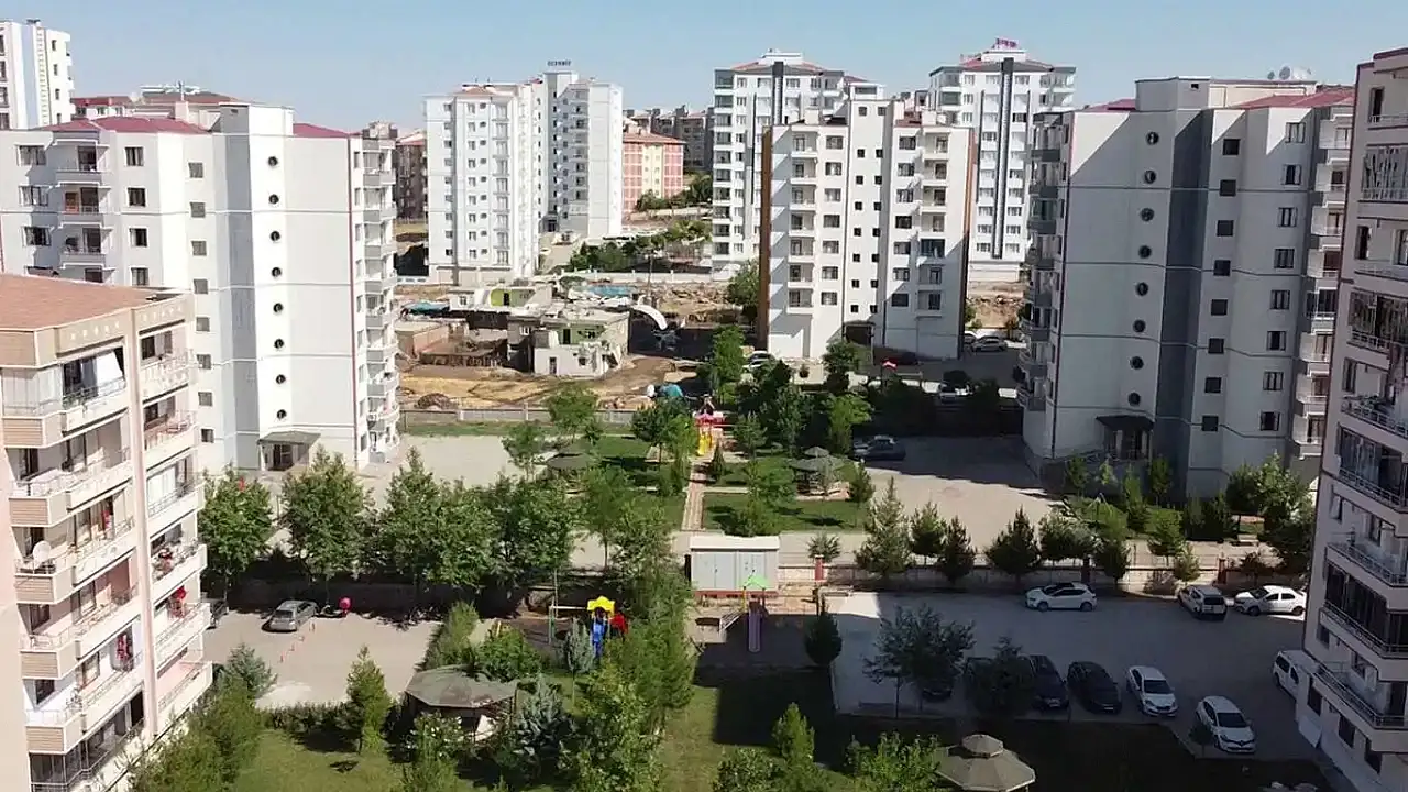 Türkiye İstatistik Kurumu (TÜİK), Türkiye genelinde&nbsp;konut&nbsp;satışlarının kasım ayında bir önceki