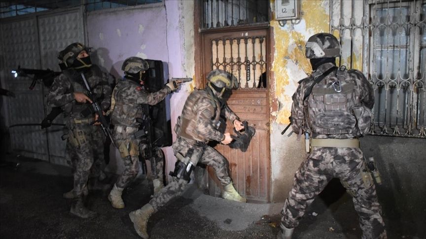 İçişleri Bakanı Ali Yerlikaya, DEAŞ terör örgütüne yönelik 17 ilde