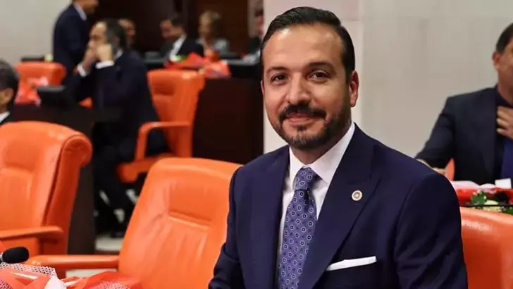 İYİ Parti Ankara Milletvekili Kürşad Zorlu, partisinden istifa ettiğini duyurdu. ANKARA-Eski parti