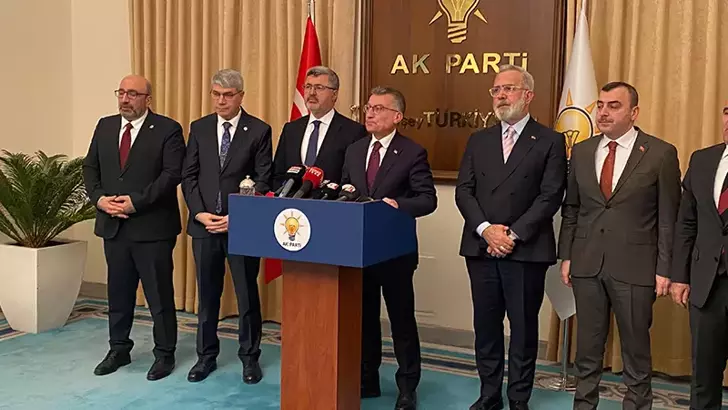 AK Parti, asgari ücret ve en düşük emekli aylığına verilen