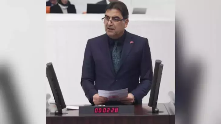 İYİ Parti Konya Milletvekili Ünal Karaman, partisinden istifa ettiğini açıkladı. ANKARA-Ünal Karaman, sosyal medya
