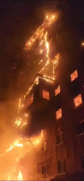 Bolu’da Kartalkaya Kayak Merkezi’nde 12 katlı ahşap bir otelde çıkan