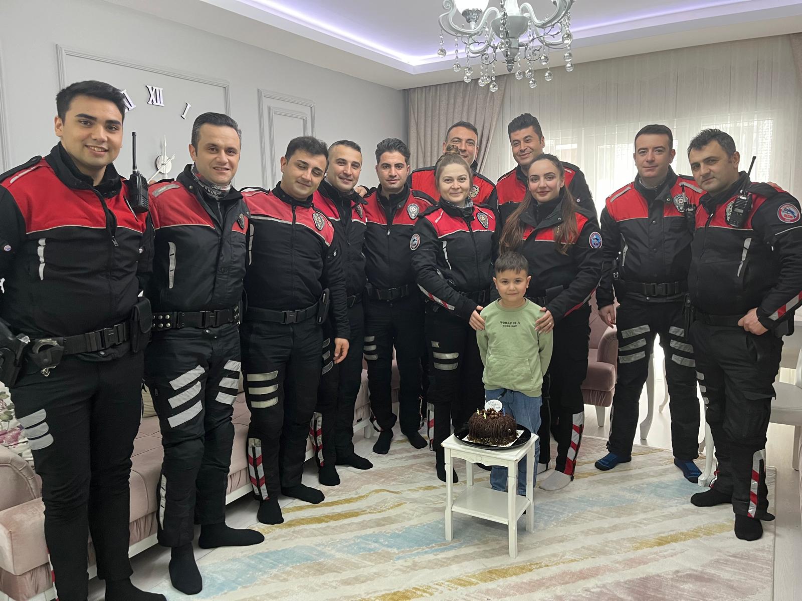 Samsun’un Yunusları, sosyal etkinlik çerçevesinde 8 yaşına giren Kayra’nın doğum