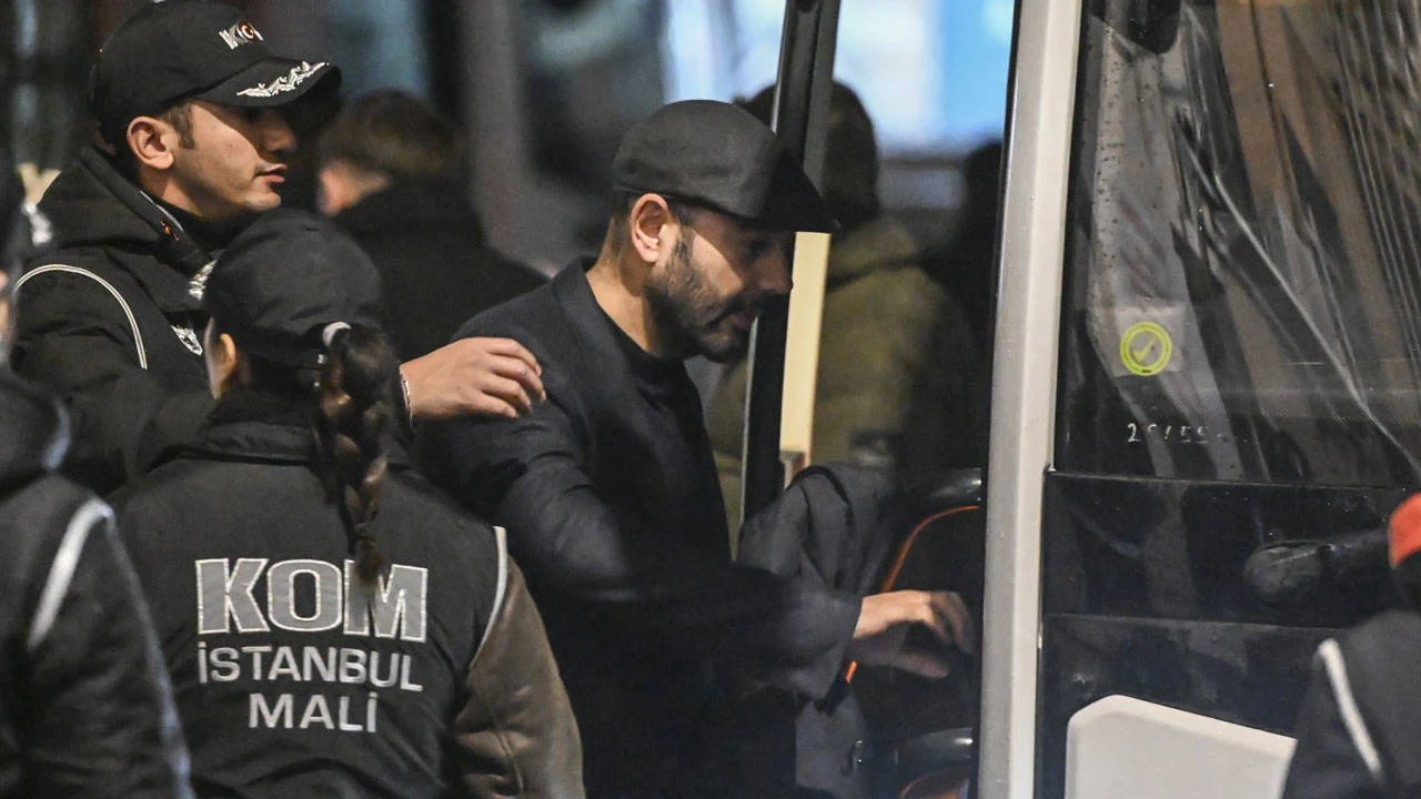 İstanbul’da, Aziz İhsan Aktaş’ın elebaşılığını yaptığı öne sürülen suç örgütünün,