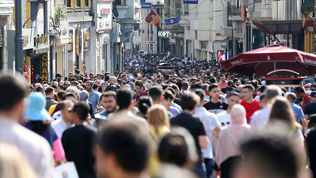 TÜİK: Kasım ayında işsizlik oranı 0,1 puan azalarak yüzde 8,6 seviyesinde gerçekleşti.