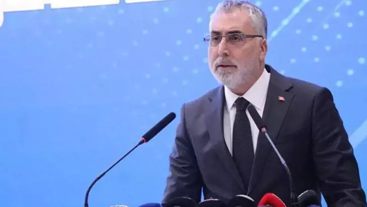 Çalışma ve Sosyal Güvenlik Bakanı Vedat Işıkhan, işsizlik oranının, son 21 aydır