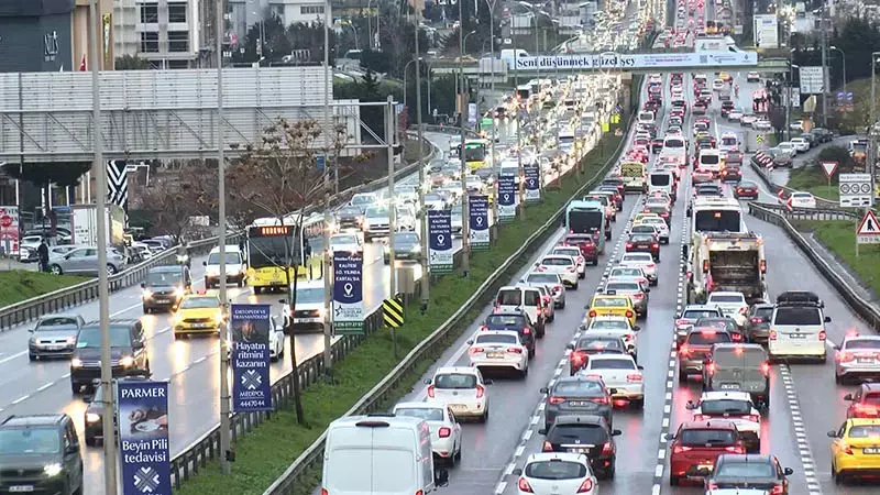 Türkiye İstatistik Kurumu (TÜİK), ocak ayında trafiğe kaydı yapılan taşıt sayısının 165