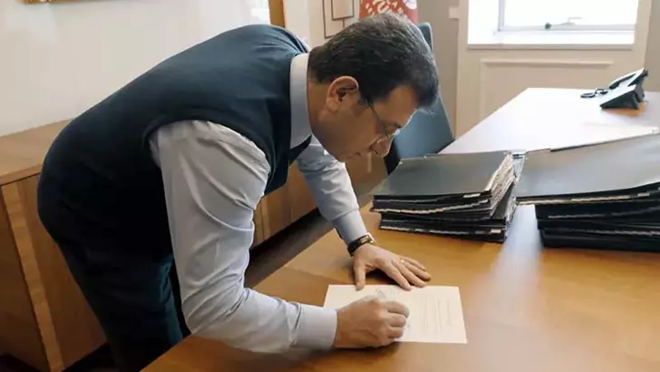 İstanbul Büyükşehir Belediye Başkanı Ekrem İmamoğlu, CHP‘nin cumhurbaşkanı adayını belirlemek için gerçekleştireceği