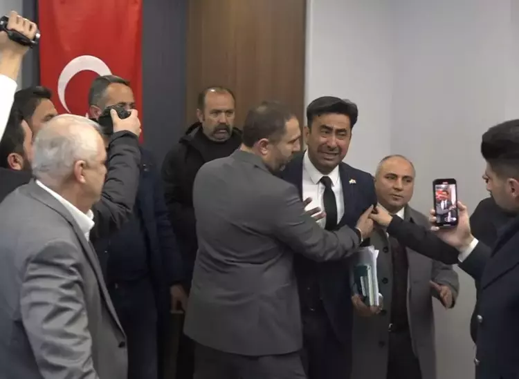 Kayseri‘de, bir süre önce görevinden istifa eden Hizmet-İş Sendikası Kayseri