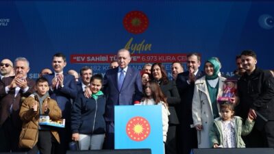 HABER MERKEZİCumhurbaşkanı Recep Tayyip Erdoğan, Aydın’da “Ev Sahibi Türkiye” kura