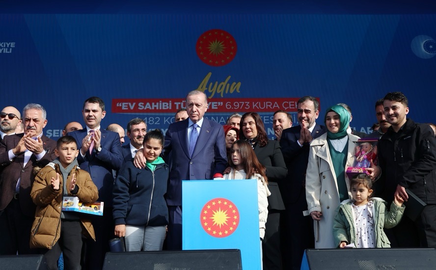 HABER MERKEZİCumhurbaşkanı Recep Tayyip Erdoğan, Aydın’da “Ev Sahibi Türkiye” kura