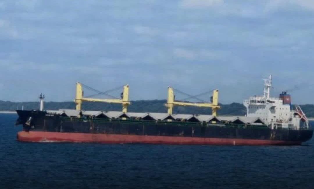 SAMSUN – Trabzon’a kömür taşıyan Türk bayraklı yük gemisi iddiaya