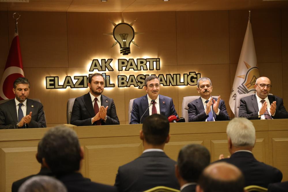 Rıdvan Yeşilırmak ELAZIĞ – Elazığ’da AK Parti teşkilatıyla buluşan ve