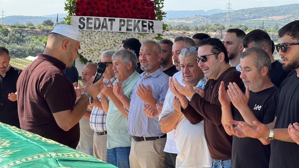 Fevzi Demircan MERSİN – Mersin’in Erdemli ilçesinde yaşadığı binanın 14.