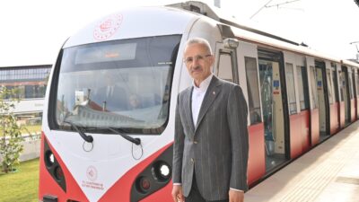 Ahmet Özkurt ANKARA – Ulaştırma ve Altyapı Bakanı Abdulkadir Uraloğlu,